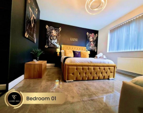 Luxury 5-Bedroom House, Birmingham City Center